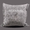 Zierkissen Chenillesamt bestickt "Seelaub und TEGERNSEE" 45x45 | anthrazit