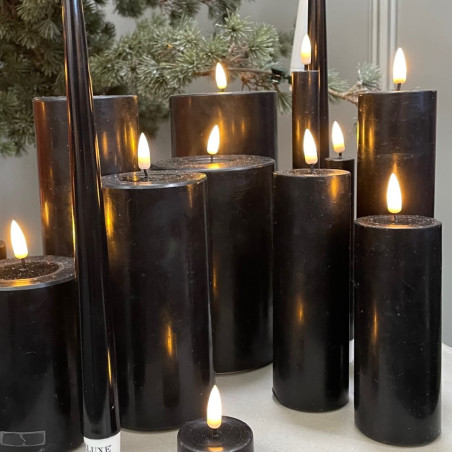 Echtwachs-LED-Stumpenkerze | Deluxe Homeart | schwarz 10cm